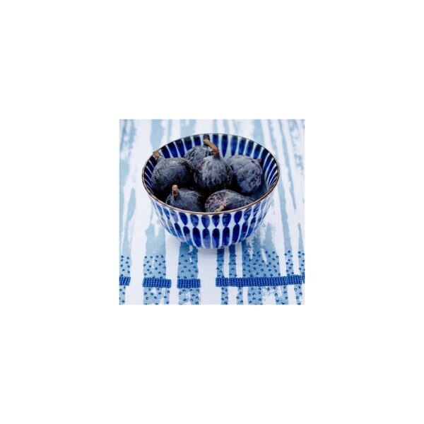 Bol japonais bleu motifs lignes comme décoration de table