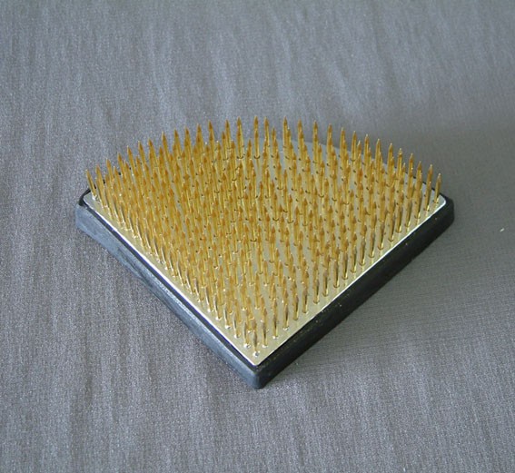 Kenzan japonais Triangle pour l' Ikebana